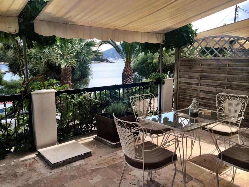 Kiki Apartments Fiskardo Oda fotoğraf